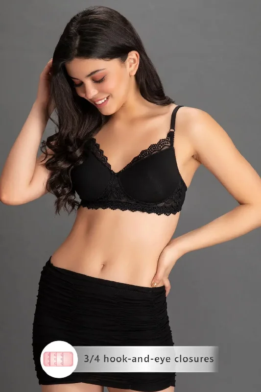 Clovia Padded Non-Wired Full Coverage T-shirt Bra in Black Front Pockets Side Pockets Patch Pockets Clovia Padded Non-Wired Full Coverage T-shirt Bra in Black Front Pockets Side Pockets Patch Pockets