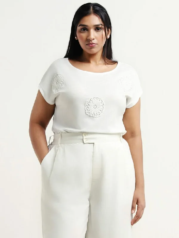 Gia White Patch Embroidery Cotton T-Shirt Welt Pockets Slit Pockets Flap Pockets
