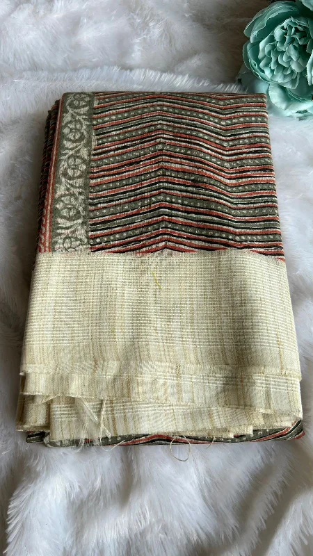 Grey & maroon cotton saree with blouse Relaxed Fit Blouse