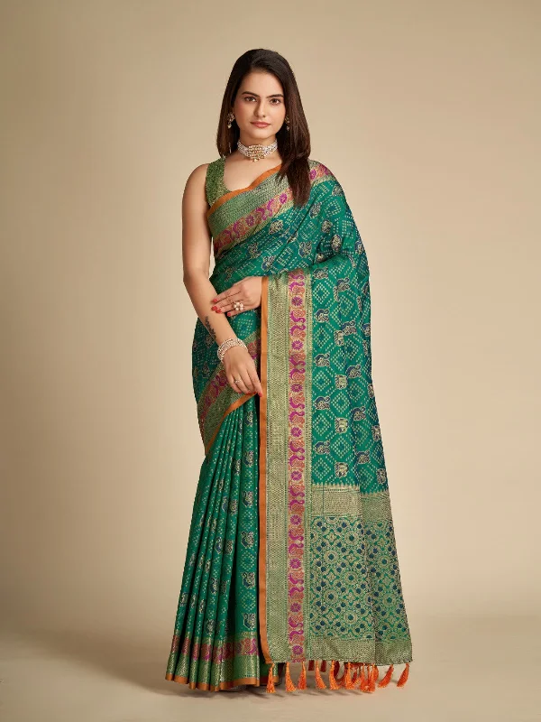 Women Party Wear Pure Patola Silk Saree with Un-Stitched Blouse Stretchy Fitted Blouse