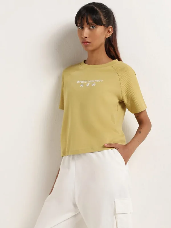 Studiofit Green Contrast Embroidered Cotton T-Shirt Welt Pockets Slit Pockets Flap Pockets Studiofit Green Contrast Embroidered Cotton T-Shirt Welt Pockets Slit Pockets Flap Pockets