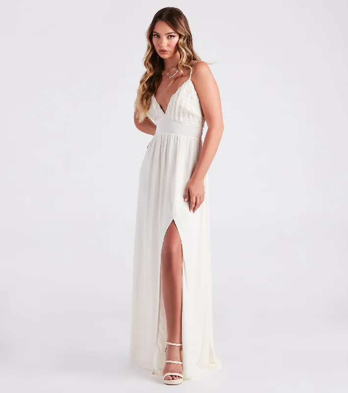 Blissful Beauty Chiffon Ruffle Trim V-Neck Maxi Dress Fashionable Halter Neck Maxi Dress