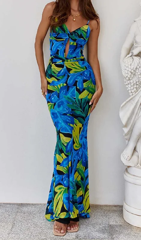 FLORAL BACKLESS MAXI DRESS IN BLUE Chic Summer Maxi Dress