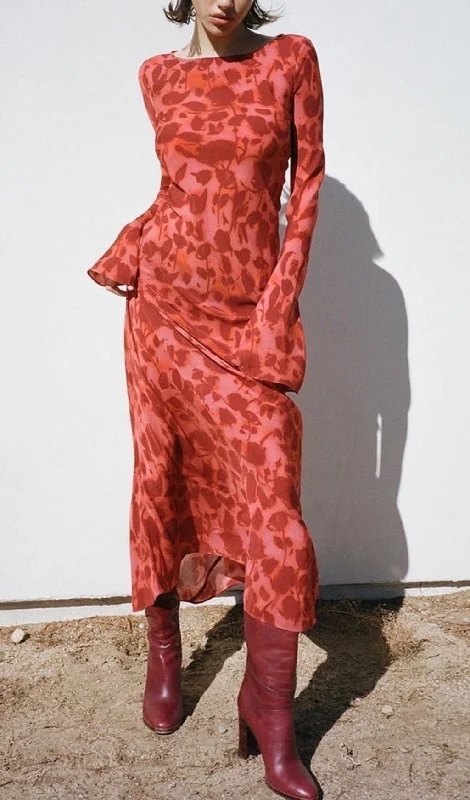 ROSE PRINT FLARE MAXI DRESS IN RED Elegant Maxi Dress with Ruffles