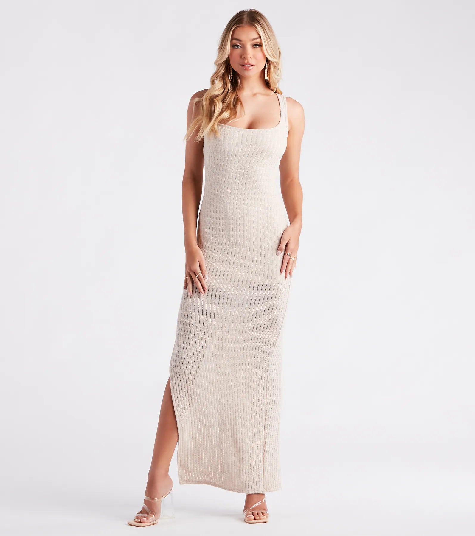 The 'It' Knit Sleeveless Maxi Dress Elegant Maxi Dress with Lace