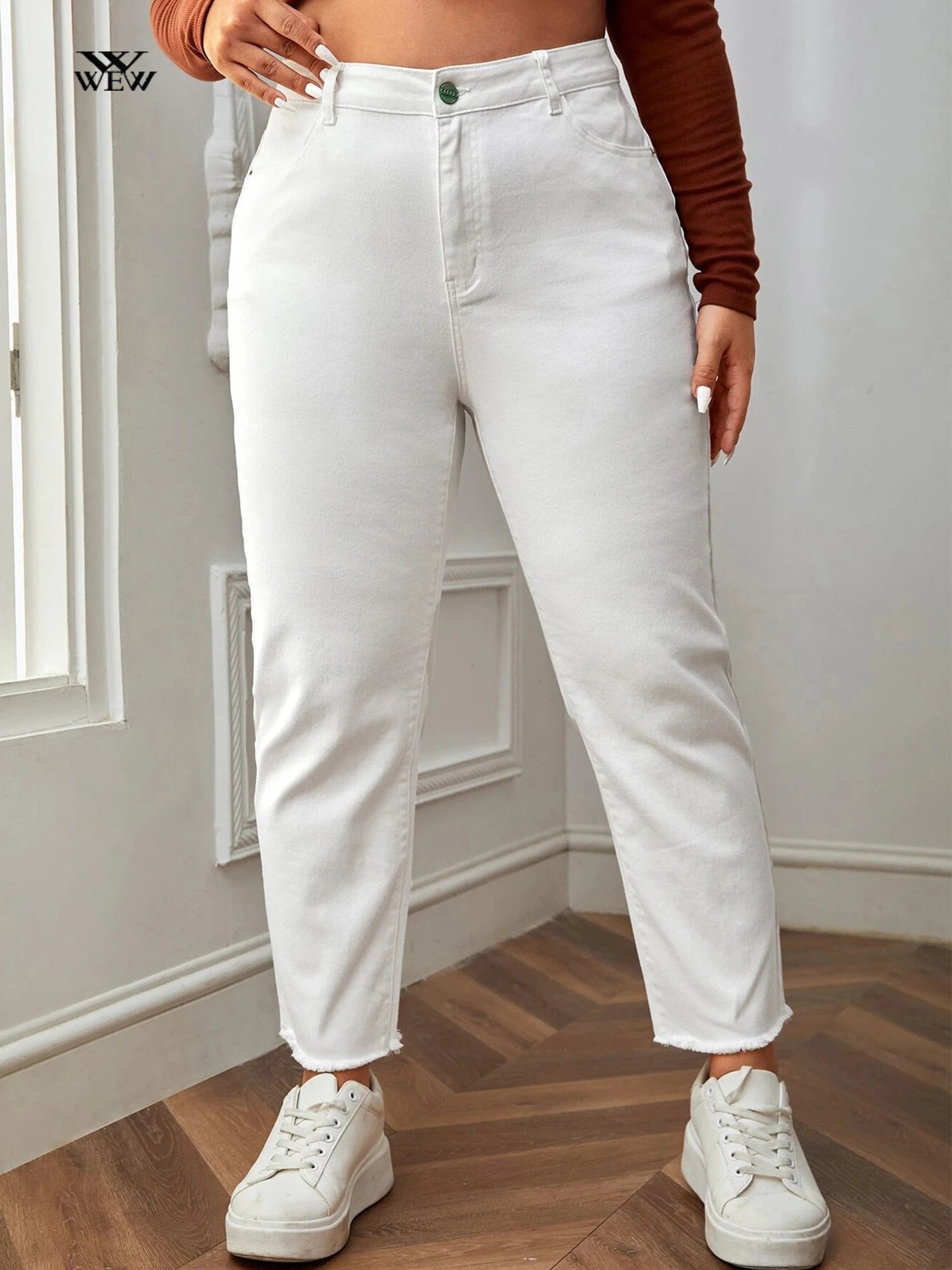 Plus Size White Jeans for Women Straight Fitting Spring Autumn Full Length Stylish High-Waist Skinny Denim