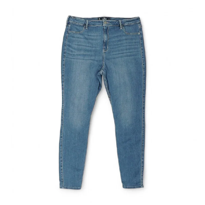 Blue Solid High Rise Jeans Classic Slim Fit Jeans